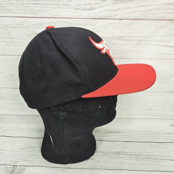 Mitchell & Ness Chicago Bulls Snapback Hat Cap Black & Red Bred Embroidered Bill - Picture 4 of 6